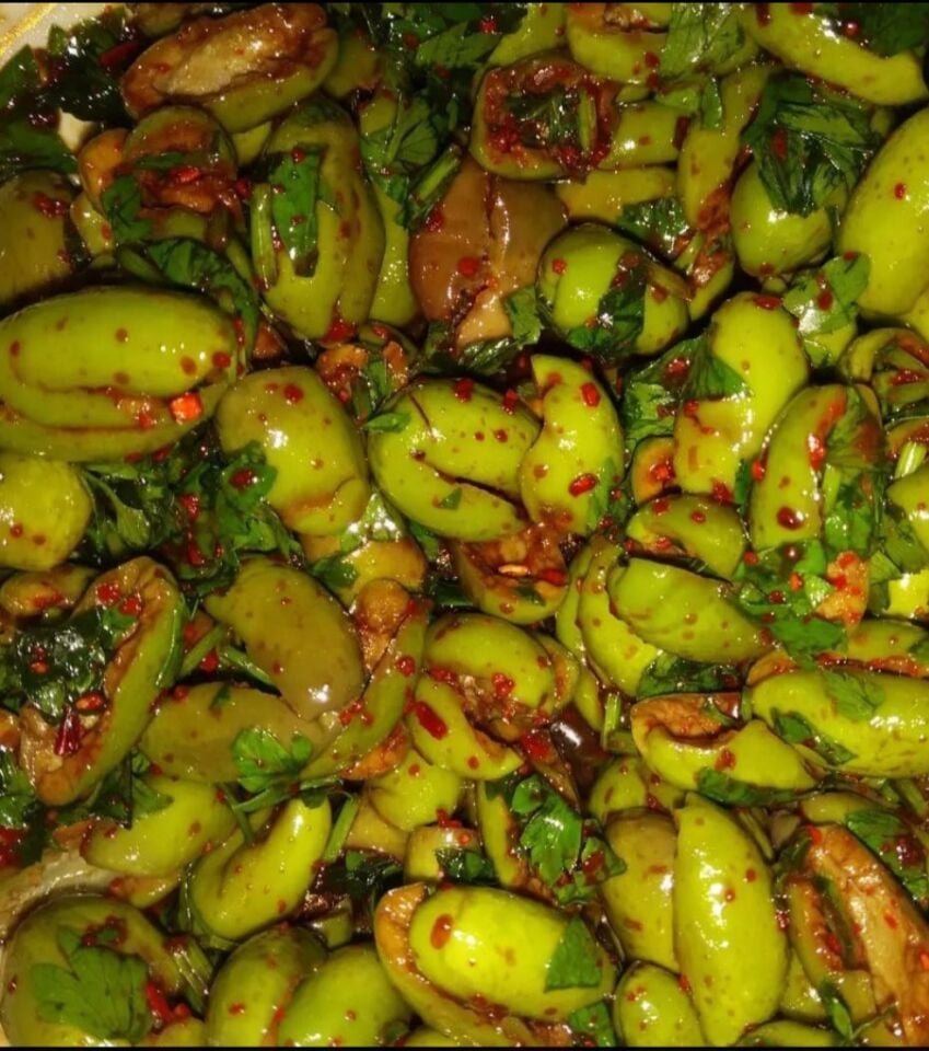 Salamura yeşil zeytin